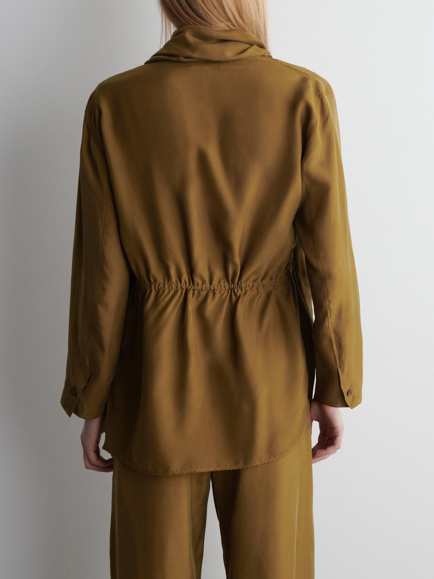 Conjunto de pantalón y traje con solapa chal