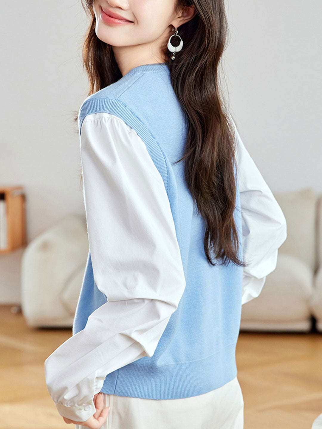 Mya Classic Crew Neck Paneled Knitted Top