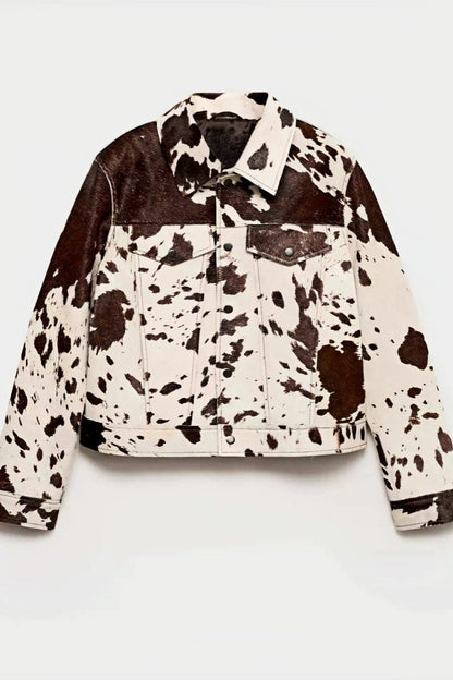 Chaqueta estilo camisa de piel sintética con estampado de vaca