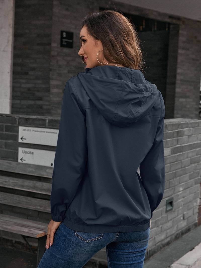Chaqueta impermeable moderna y elegante con capucha para mujer | Ideal para actividades al aire libre
