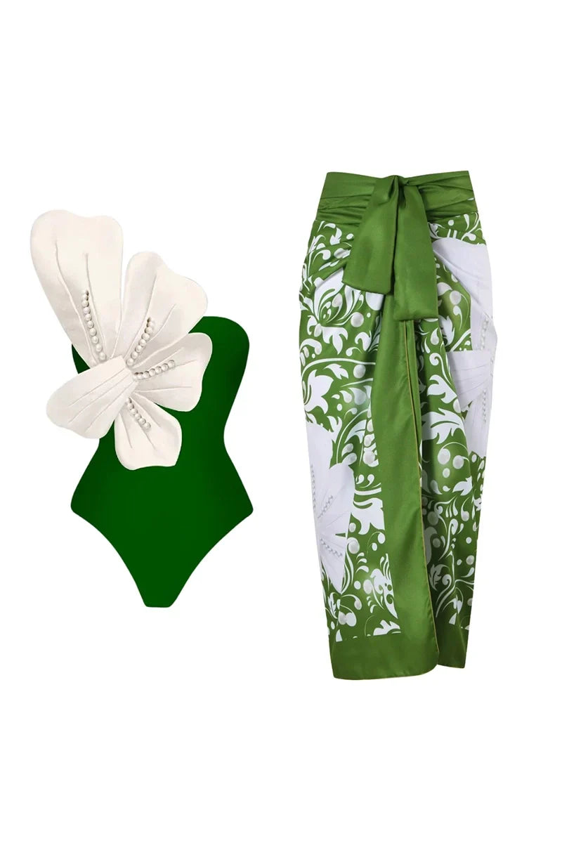 Conjunto de traje de baño verde con adornos florales de perlas