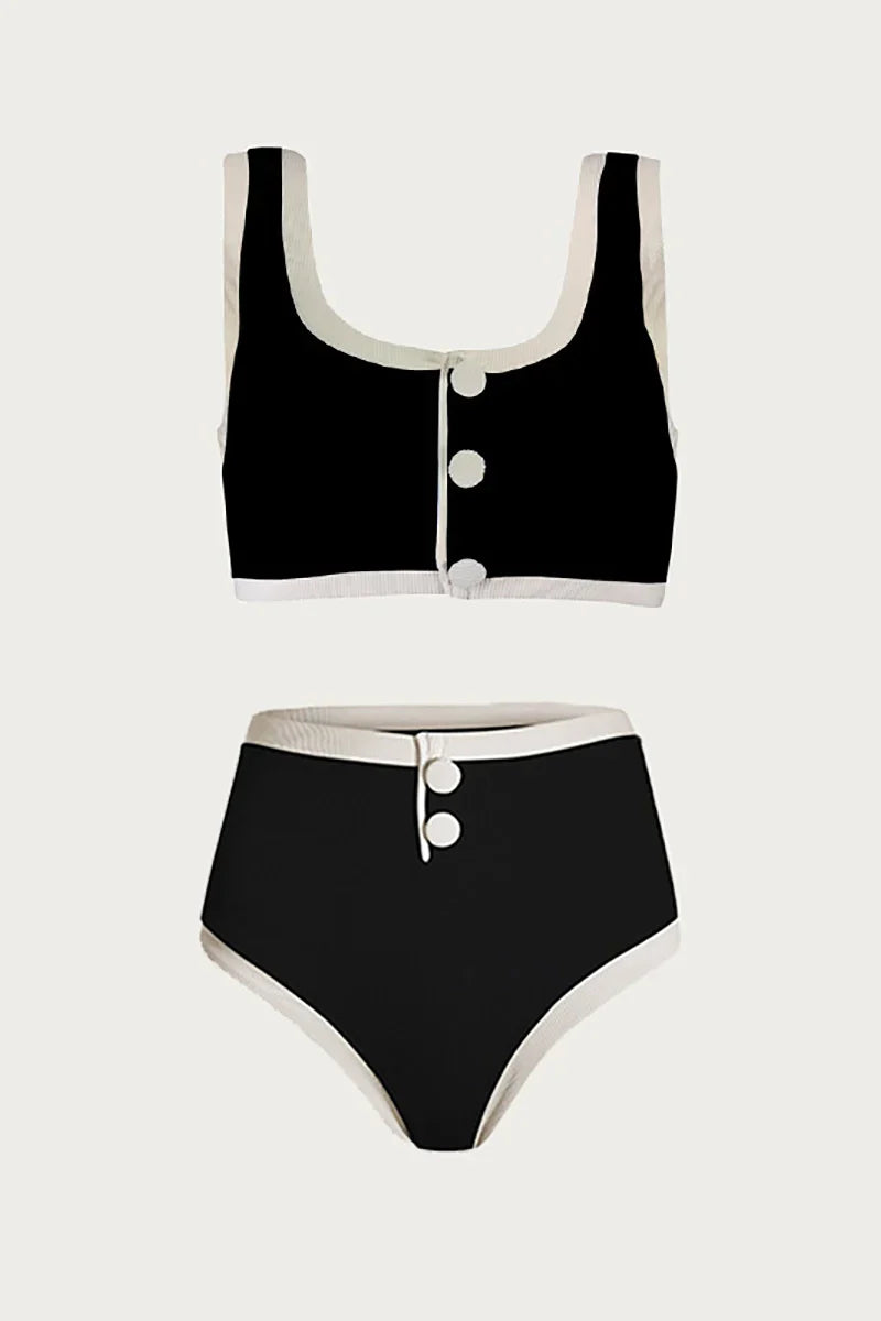 Traje de baño elegante de dos piezas con detalle de botones en contraste