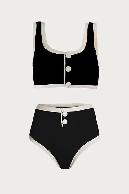 Traje de baño elegante de dos piezas con detalle de botones en contraste