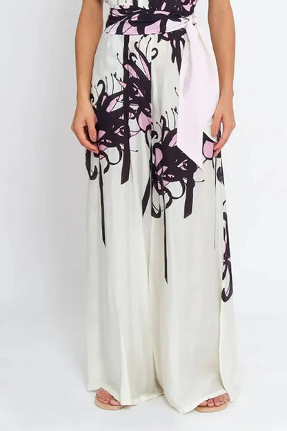 Traje de baño de una pieza con estampado de tinta china