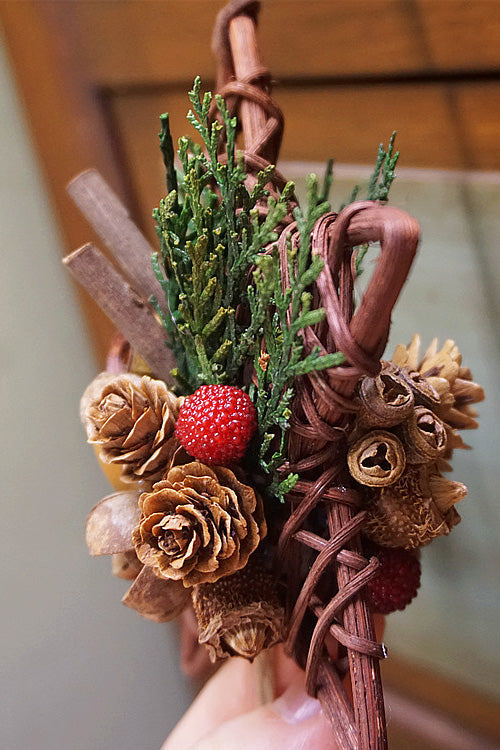 Colgante de decoración navideña - Campana de piña de bosque para coche