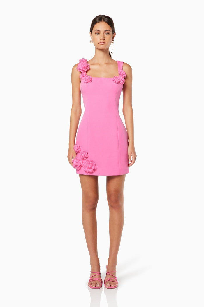 Minivestido con tirantes florales 3D en color liso