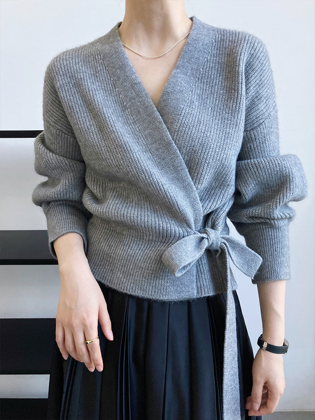 Emily Retro V-neck Knitted Cardigan-Gray