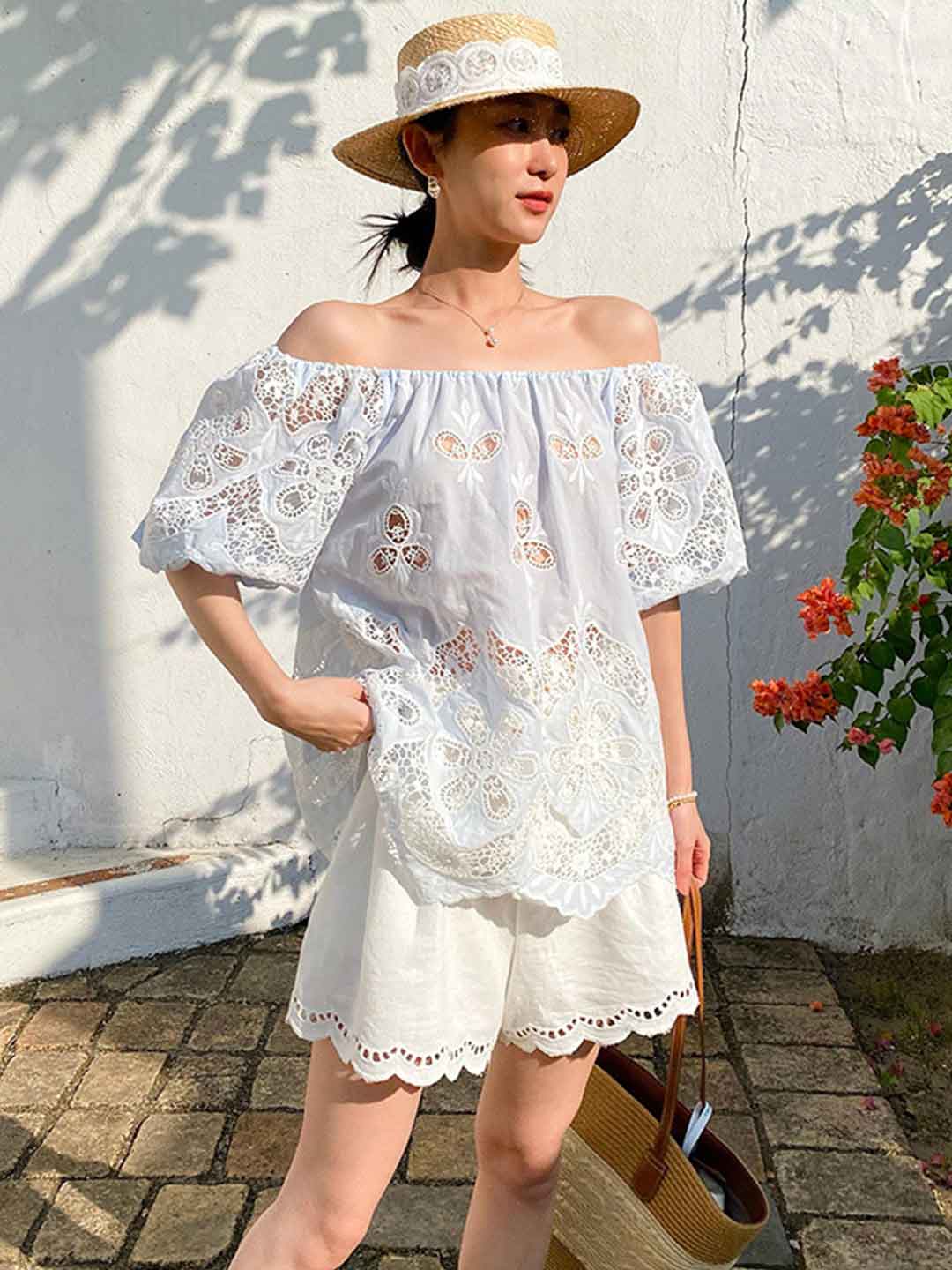Makayla Loose Off-Shoulder Puff Sleeve Embroidered Top
