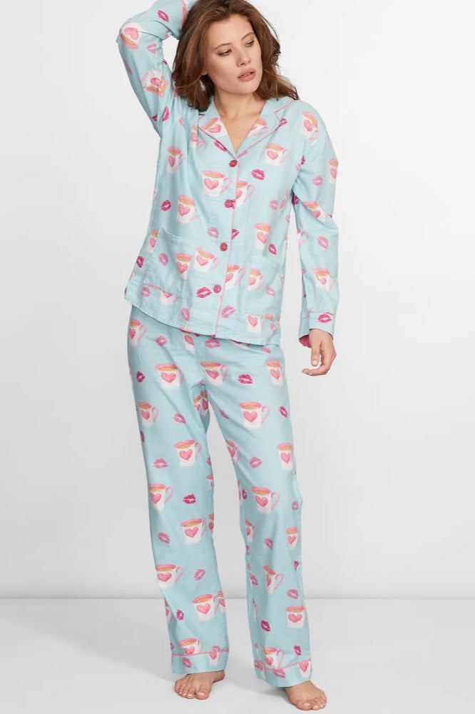 Conjunto de pijama con estampado de corazones y labios