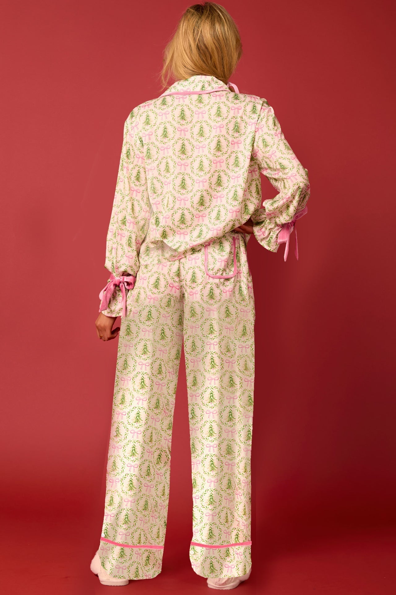 Conjunto largo de pijama con personajes navideños Sprint