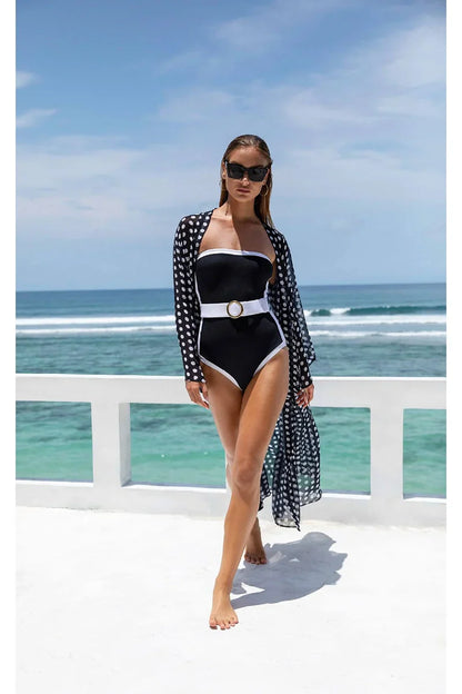 Traje de baño de lujo en blanco y negro con contraste