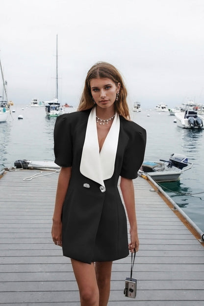 Vestido mini con lazo, espalda descubierta y escote en V de Elsie