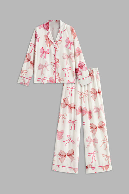 Conjunto de pantalones con botones y estampado de lazo