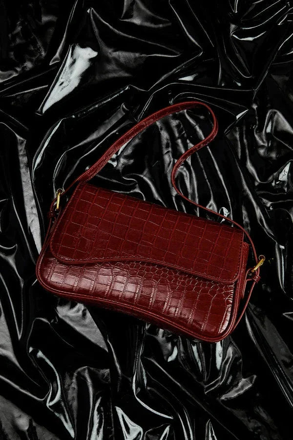 Ruby Chic Buckle Bag