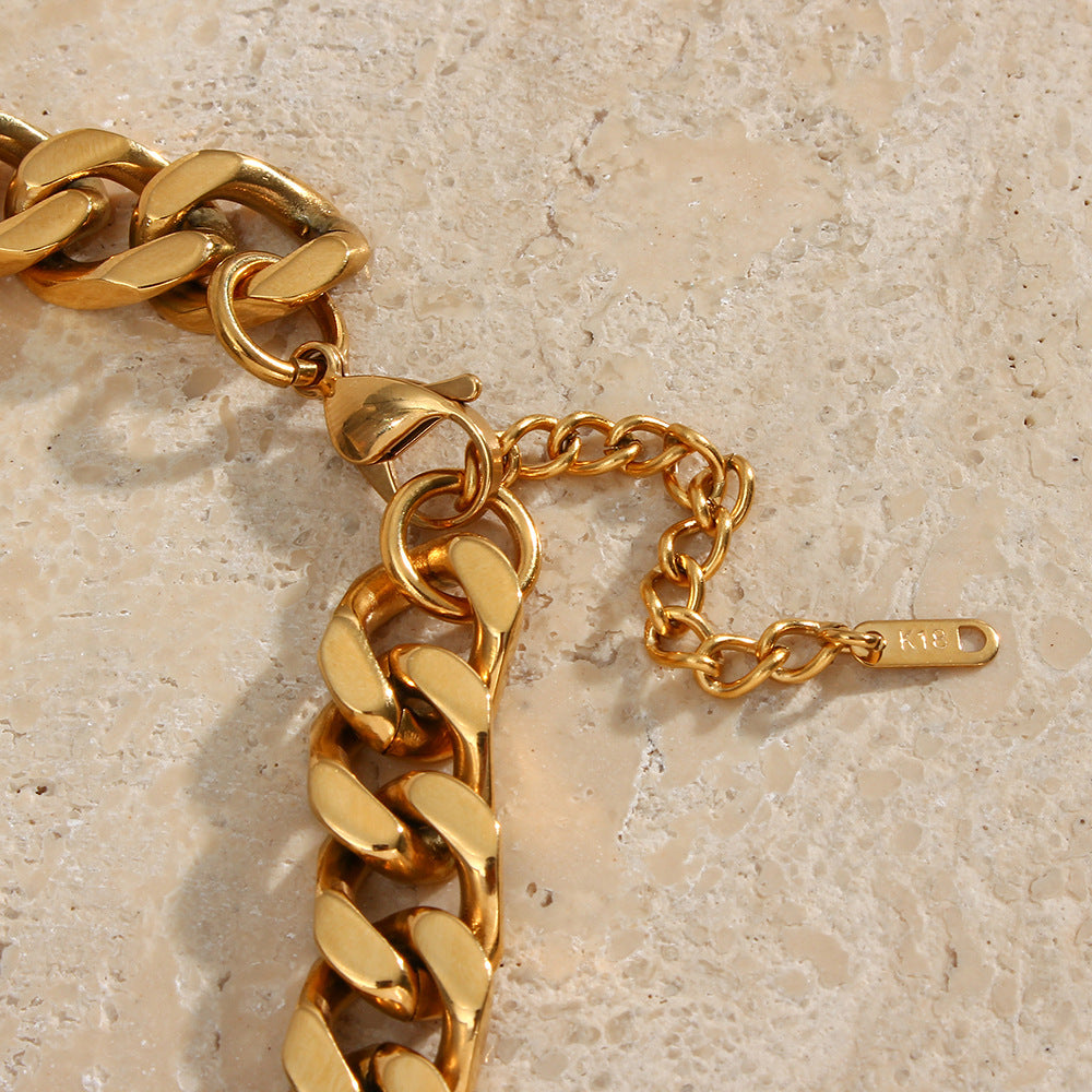 Bold Essence - Chunky Gold Chain Necklace