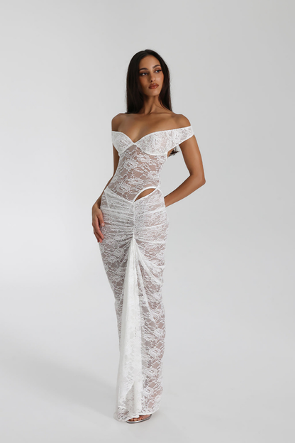 Conjunto de falda de encaje con hombros descubiertos de Christelle en blanco