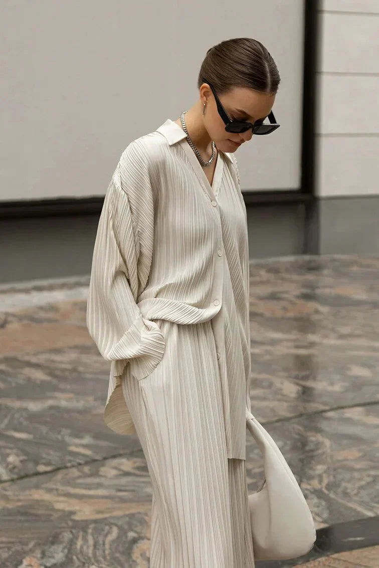 Conjunto de pantalón plisado de manga larga de color liso