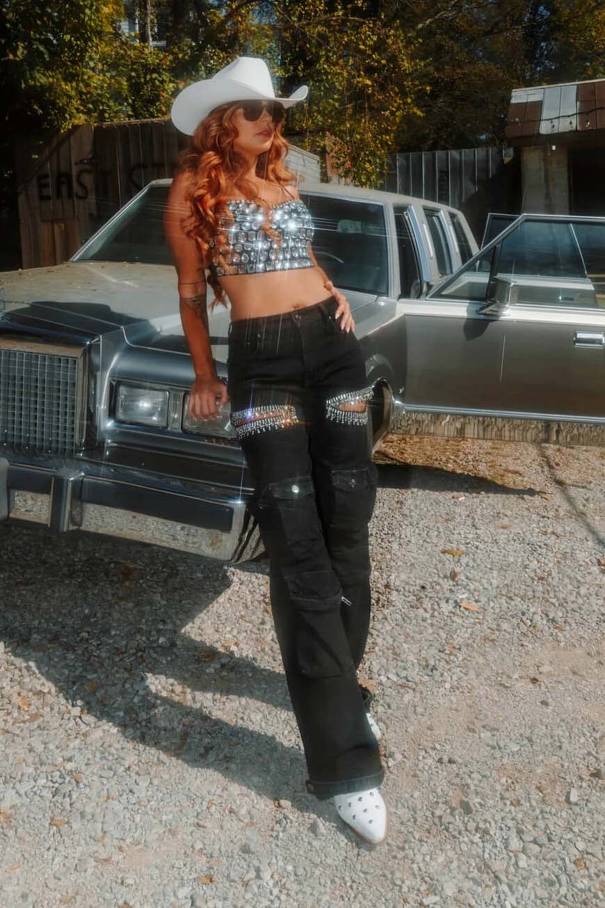 Vaqueros cargo con recortes de diamantes de imitación