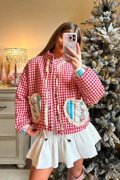 Chaqueta con bolsillo de corazón rosa a cuadros