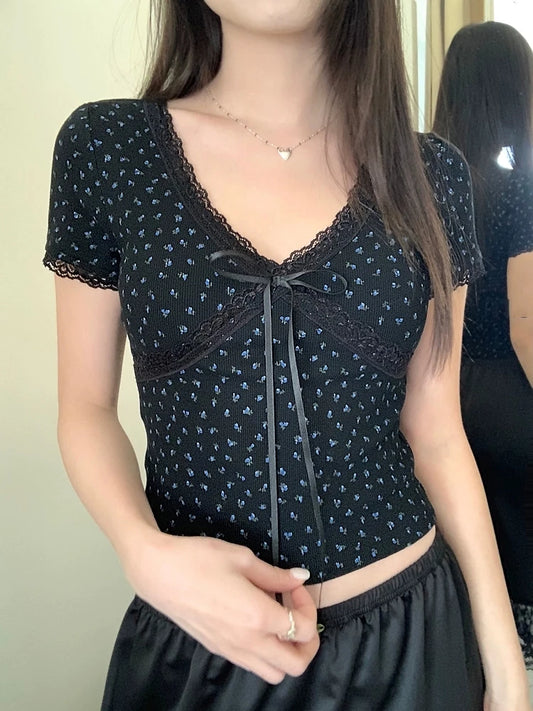 Korean Kawaii Lace Patchwork Women T-shirt Y2K Aesthetic Vintage Floral Top Bow Knot V-neck Short Sleeve Crop Top Elastic Slim
