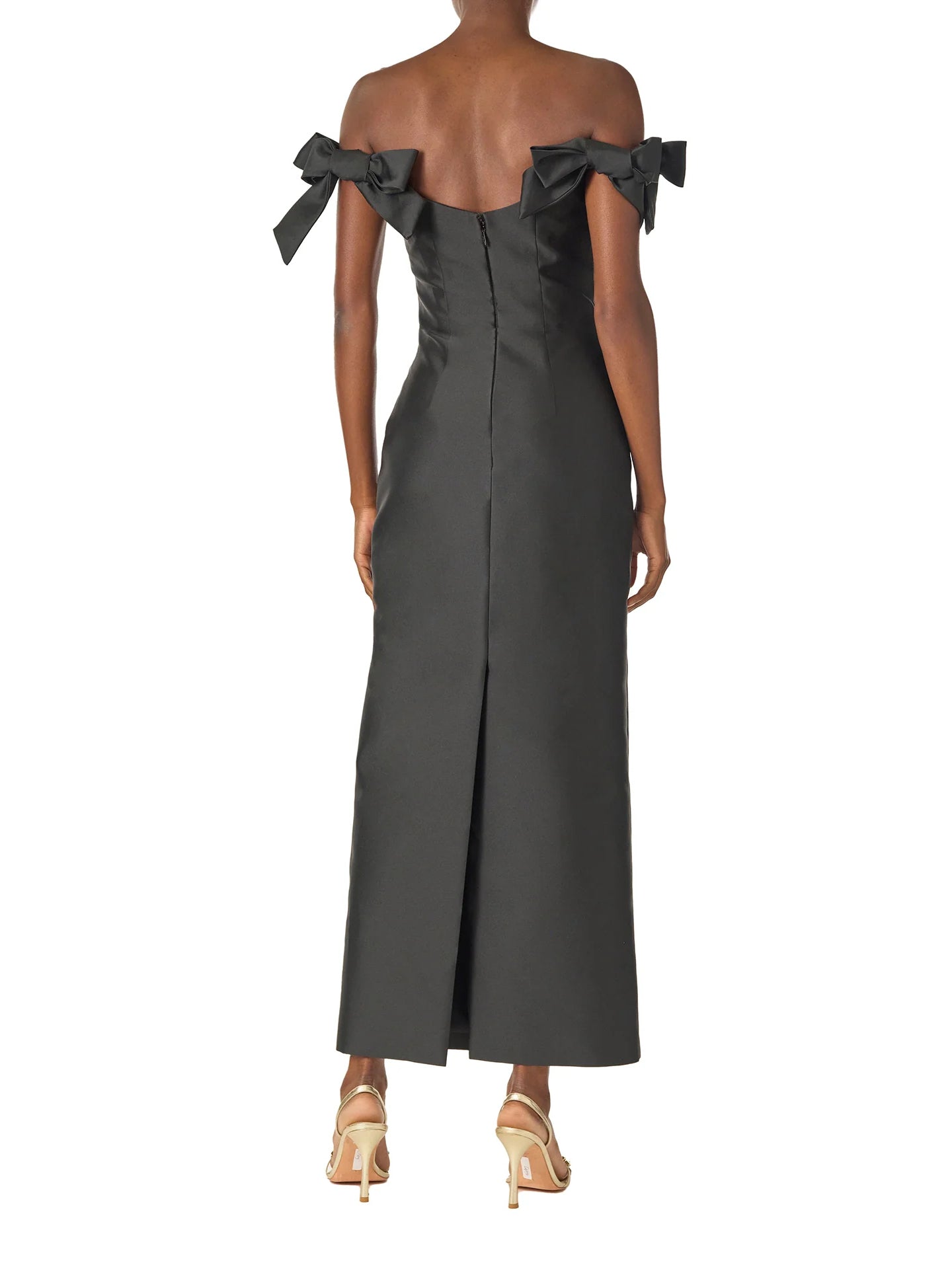 Vestido midi con hombros descubiertos y mangas con lazo