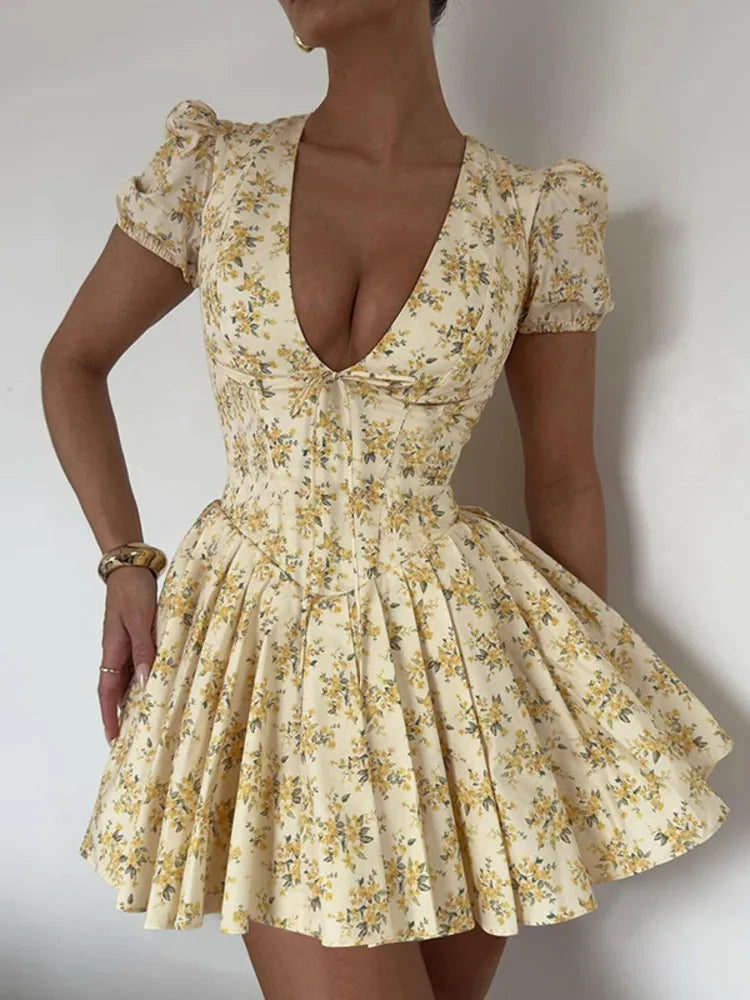 FashionSierra - V Neck Lace-up Short Sleeve A-line Pleated Floral Dress