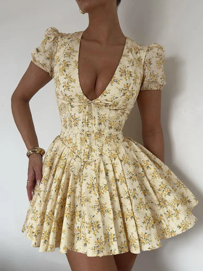FashionSierra - V Neck Lace-up Short Sleeve A-line Pleated Floral Dress