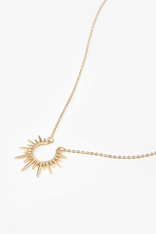 Nazy Sun Decor Metallic Necklace