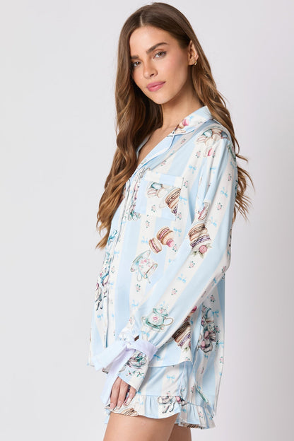 Conjunto de pijama con pajarita y estampado de fiesta de té