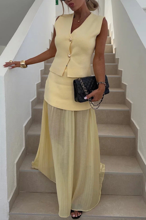 Stylish and Elegant Knit Gold Buttons V-neck Loose Vest