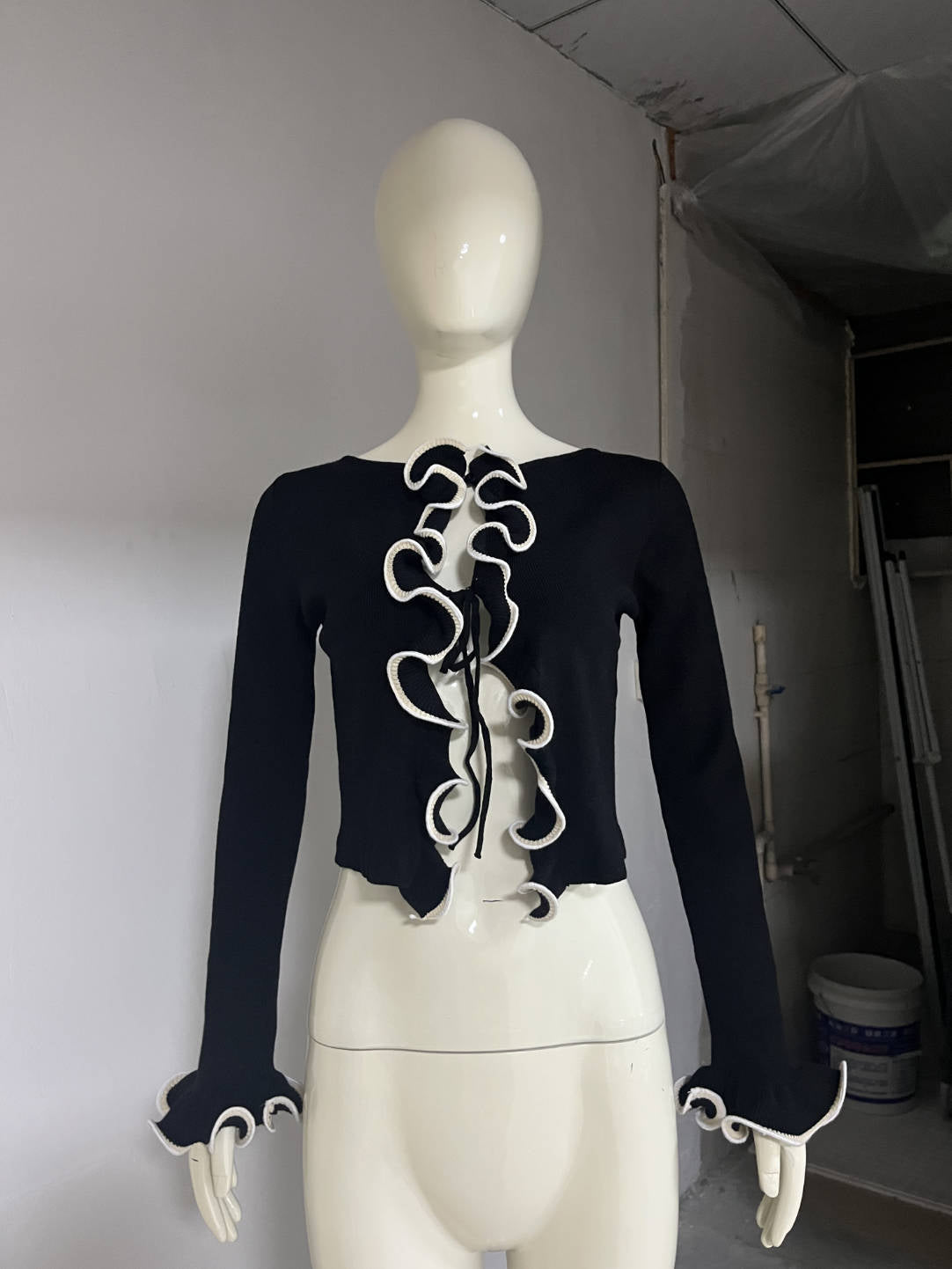 Spring Floral Edge Stitching Contrast Color Black Long Sleeve Knitted Cardigan Women Slimming Short Top Women