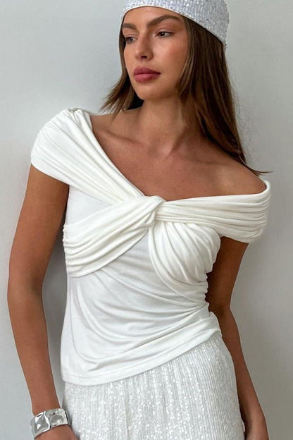 Front twisted top