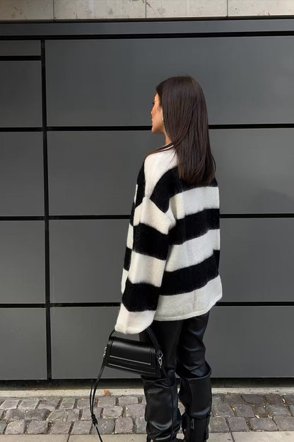 Suéter casual de punto con cuello redondo