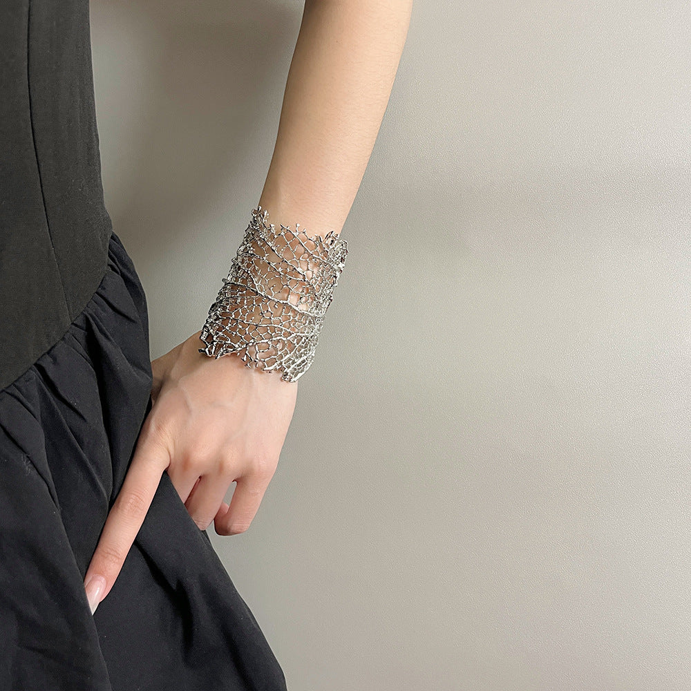 Textured Coral Hollow Open Bracelet