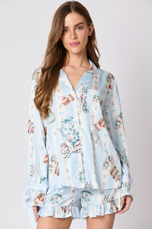 Conjunto de pijama con pajarita y estampado de fiesta de té
