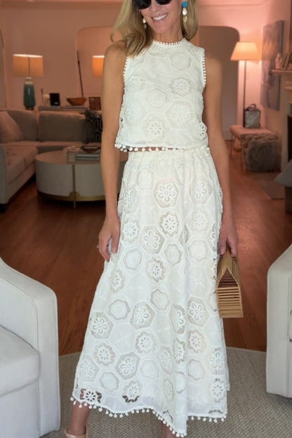 Nice Try Embroidered Crochet Lace Tassle Trim Elastic Waist Midi Skirt