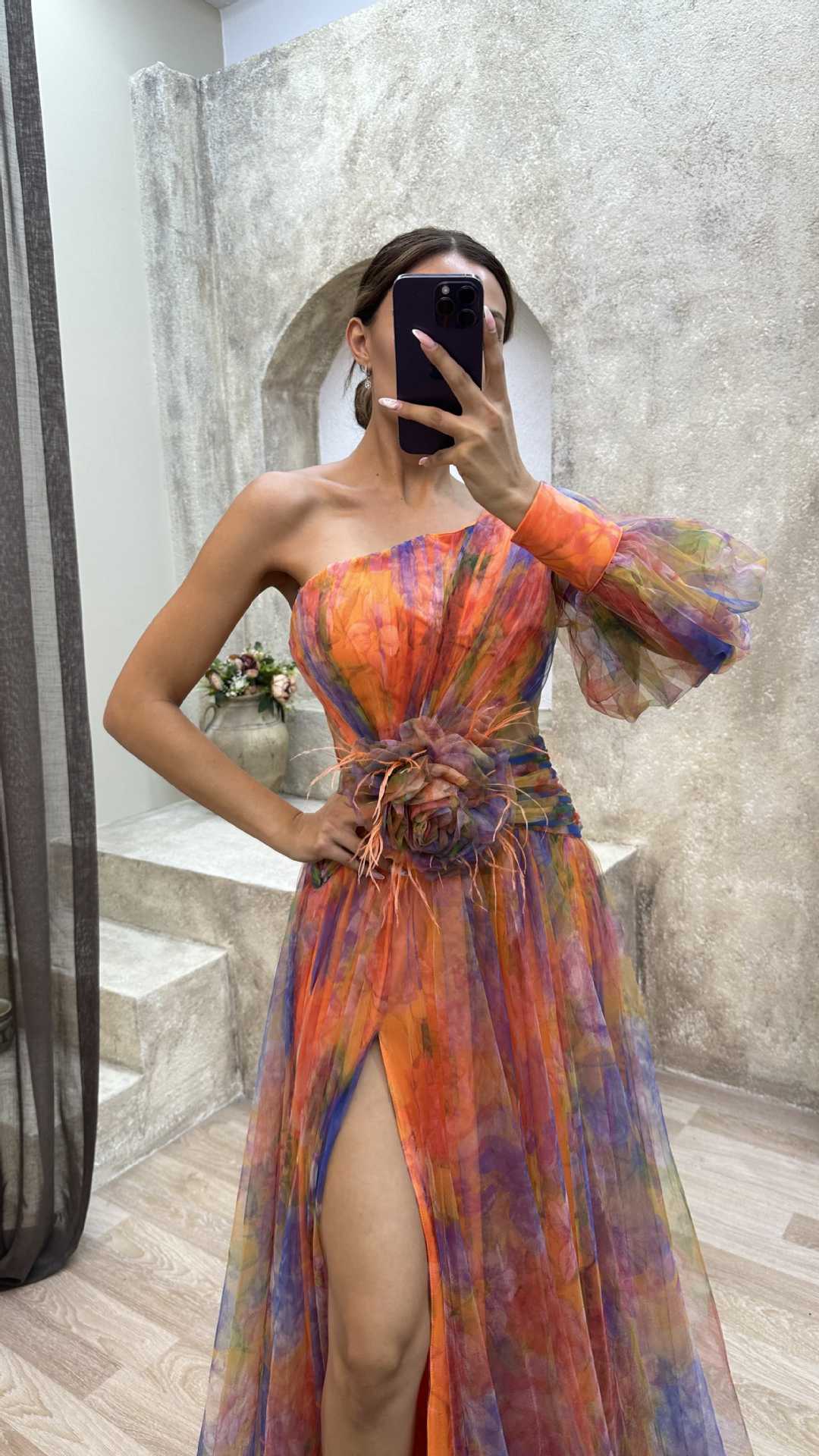 Elegant and beautiful chiffon floral pleated single shoulder sleeve slit long skirt for family