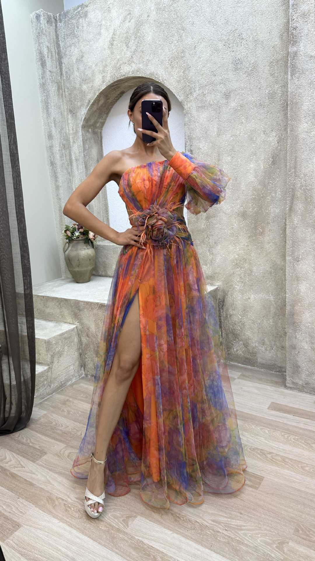 Elegant and beautiful chiffon floral pleated single shoulder sleeve slit long skirt for family