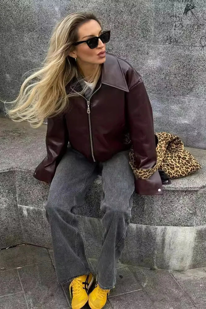 Chaqueta de motociclista de cuero con solapa elegante 