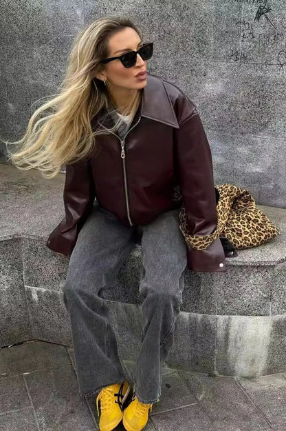 Chaqueta de motociclista de cuero con solapa elegante 