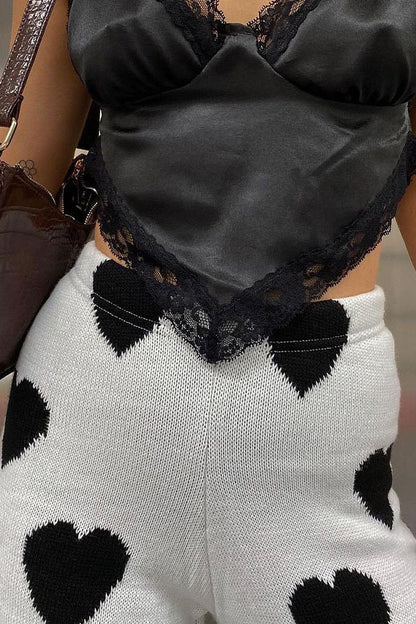 Pantalones anchos con estampado de corazones