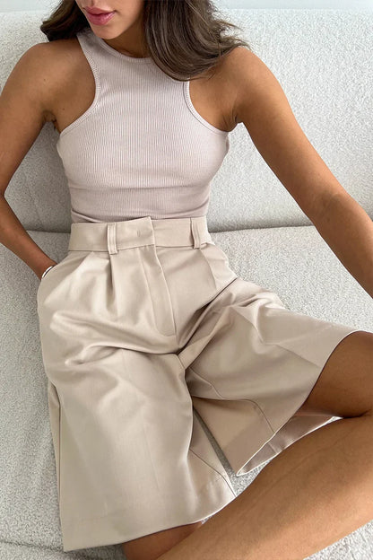 Bermudas plisadas de cintura alta