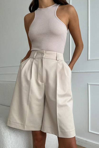 Bermudas plisadas de cintura alta