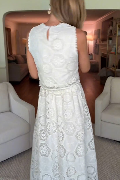 Nice Try Embroidered Crochet Lace Tassle Trim Elastic Waist Midi Skirt