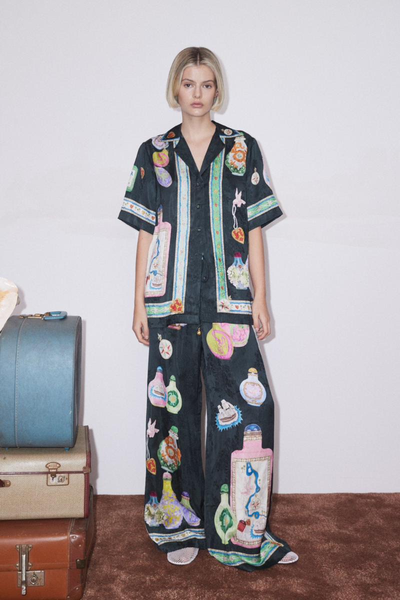 Conjunto de pantalones con estampado de floreros y cuello en V Philomène