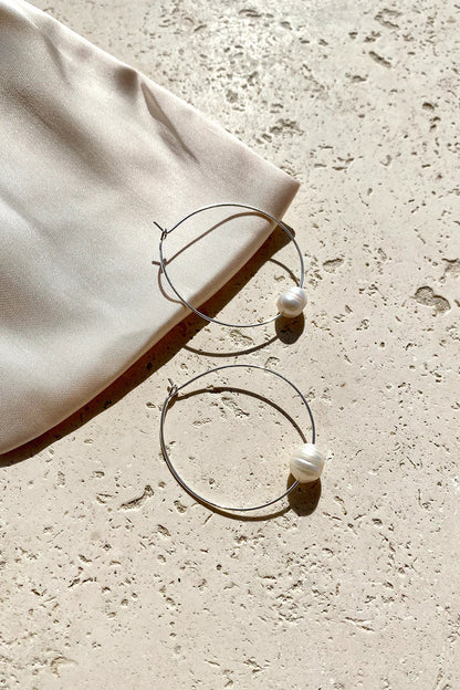 Aros de alambre fino con perla simple - Crema/Plata