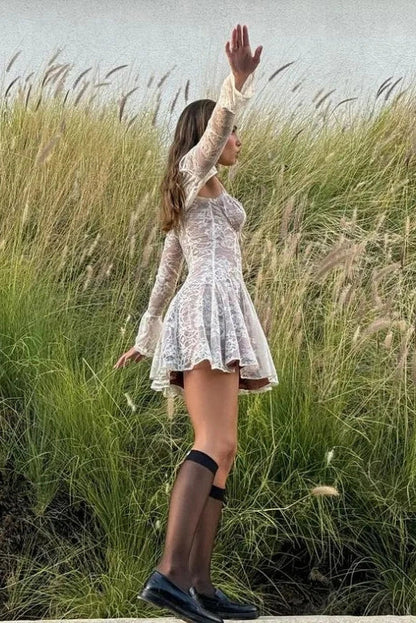 Elegant Lace Up Mini Dress with Long Sleeves and Slim Pleated Design