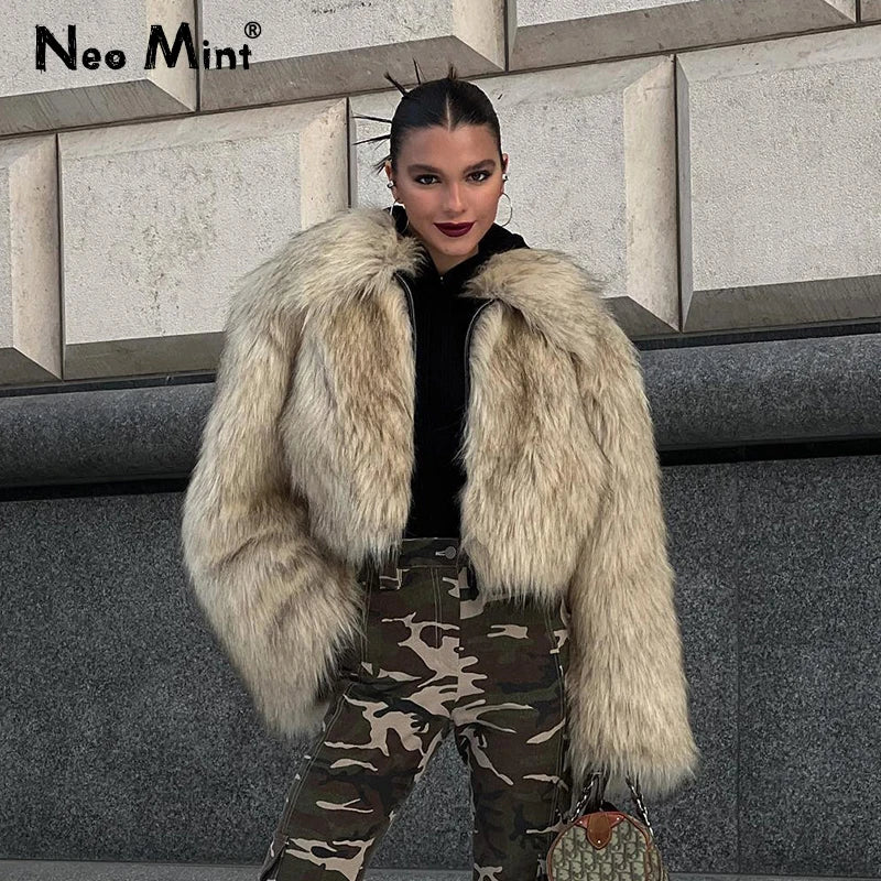 Winter Fluffy Gradient Faux Fur Coat Women Thicken Warm Fox Fur Jacket Girls Streetwear Style Furry Fur Overcoat