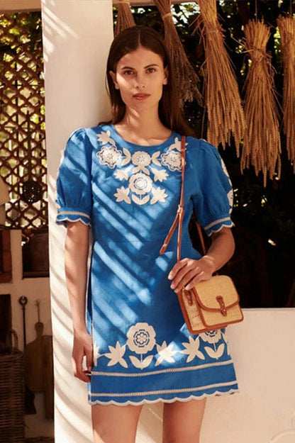 Short Sleeve Mini Dress with O-Neck and High Waist