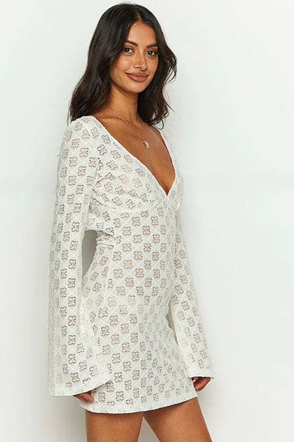 Vestido mini blanco estampado con espalda escotada